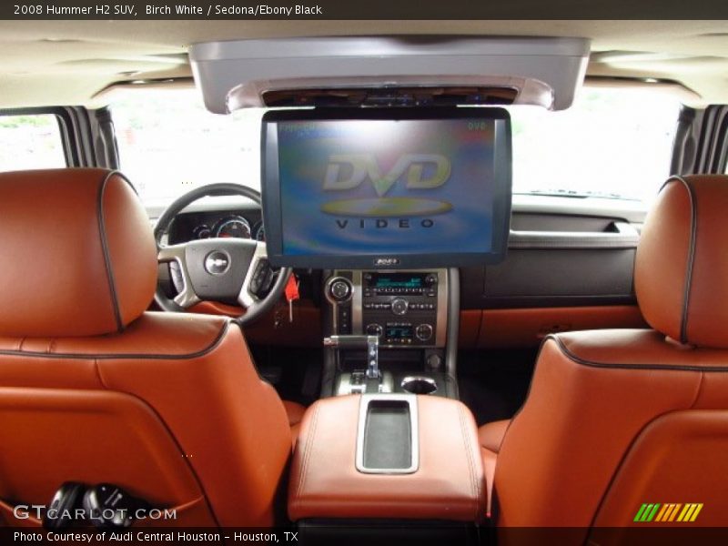 Entertainment System of 2008 H2 SUV