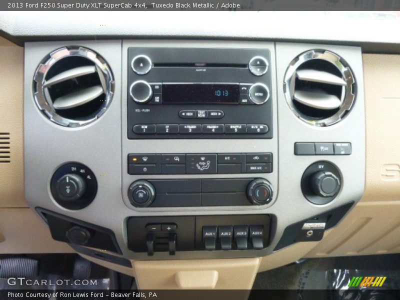 Tuxedo Black Metallic / Adobe 2013 Ford F250 Super Duty XLT SuperCab 4x4