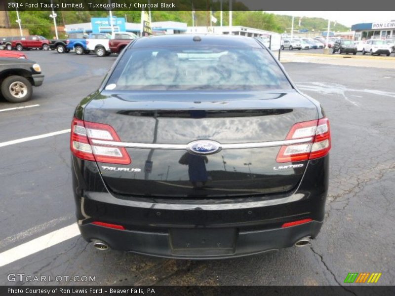 Tuxedo Black / Charcoal Black 2014 Ford Taurus Limited
