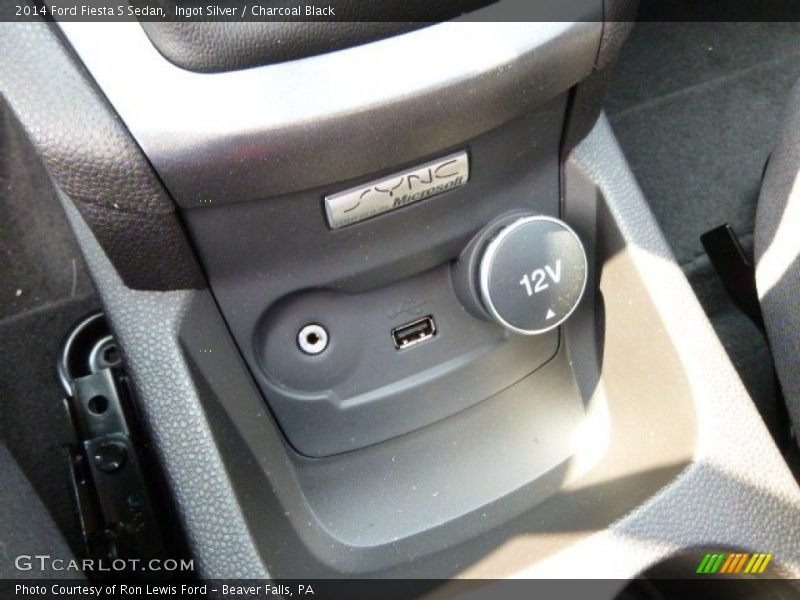 Ingot Silver / Charcoal Black 2014 Ford Fiesta S Sedan