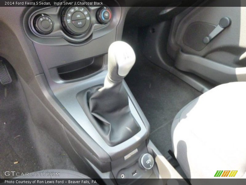 Ingot Silver / Charcoal Black 2014 Ford Fiesta S Sedan
