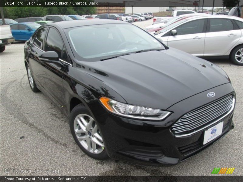 Tuxedo Black / Charcoal Black 2014 Ford Fusion SE