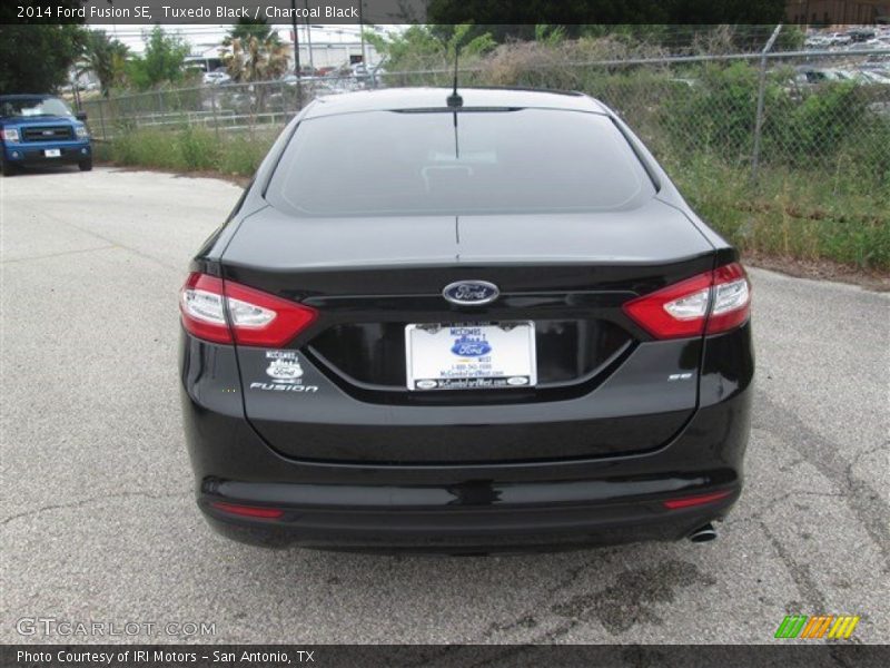 Tuxedo Black / Charcoal Black 2014 Ford Fusion SE