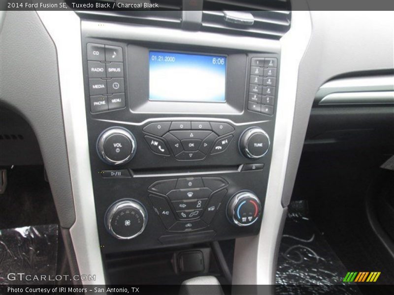 Tuxedo Black / Charcoal Black 2014 Ford Fusion SE