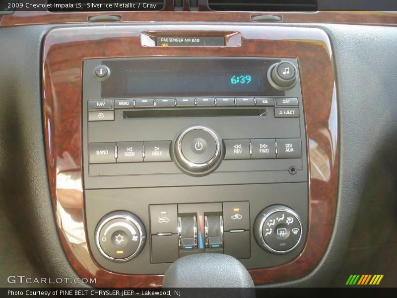 Silver Ice Metallic / Gray 2009 Chevrolet Impala LS