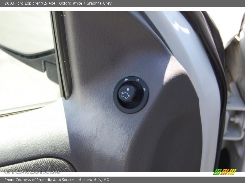 Oxford White / Graphite Grey 2003 Ford Explorer XLS 4x4
