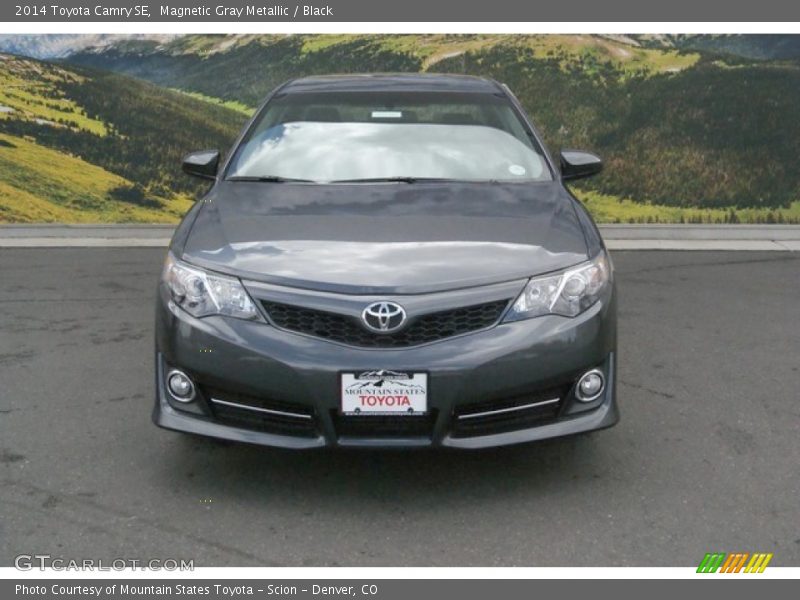 Magnetic Gray Metallic / Black 2014 Toyota Camry SE