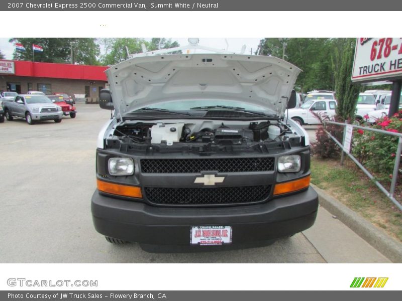 Summit White / Neutral 2007 Chevrolet Express 2500 Commercial Van