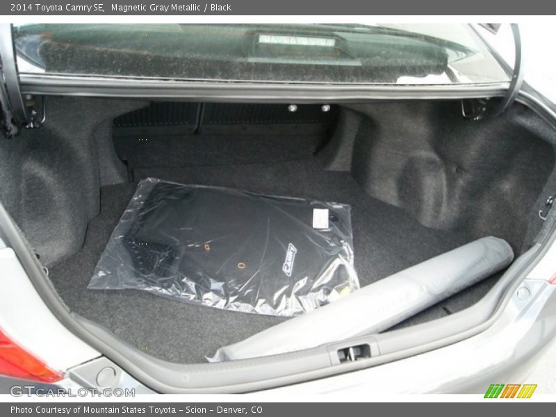 Magnetic Gray Metallic / Black 2014 Toyota Camry SE