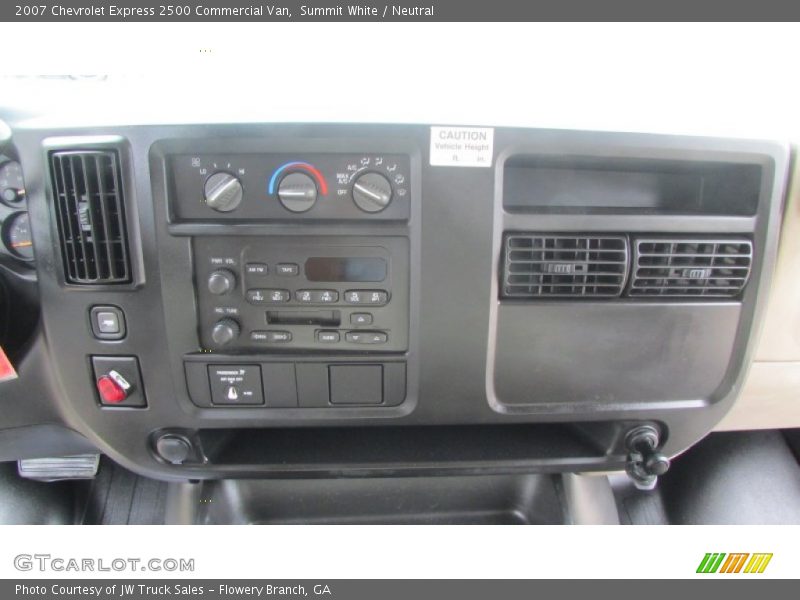 Summit White / Neutral 2007 Chevrolet Express 2500 Commercial Van