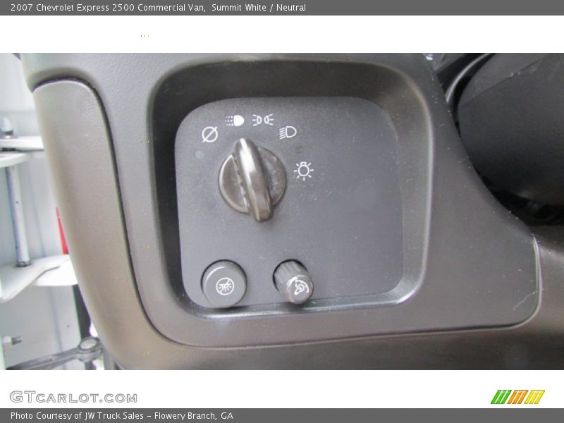Summit White / Neutral 2007 Chevrolet Express 2500 Commercial Van