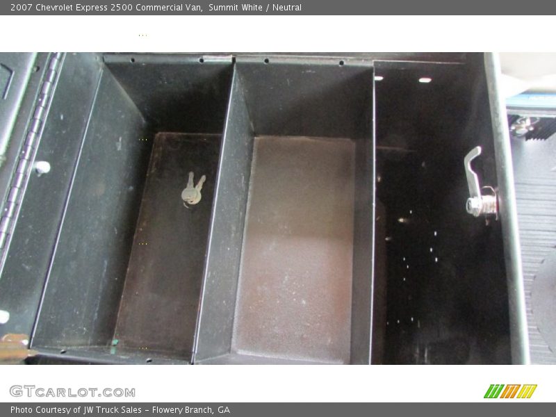 Summit White / Neutral 2007 Chevrolet Express 2500 Commercial Van
