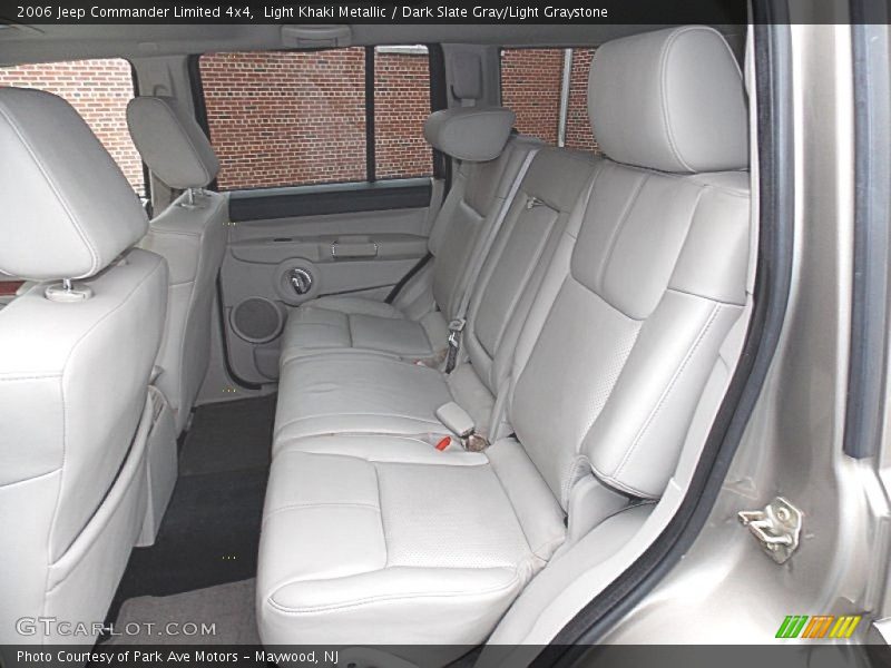 Light Khaki Metallic / Dark Slate Gray/Light Graystone 2006 Jeep Commander Limited 4x4