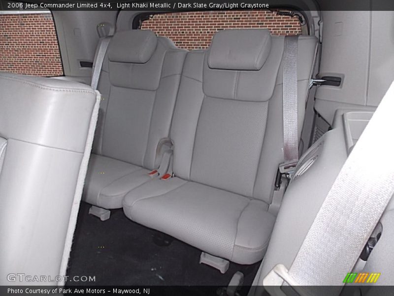 Light Khaki Metallic / Dark Slate Gray/Light Graystone 2006 Jeep Commander Limited 4x4