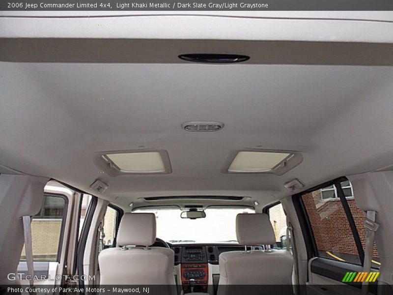 Light Khaki Metallic / Dark Slate Gray/Light Graystone 2006 Jeep Commander Limited 4x4