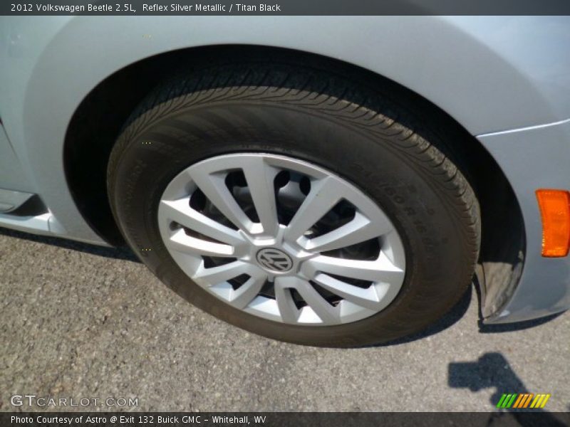 Reflex Silver Metallic / Titan Black 2012 Volkswagen Beetle 2.5L