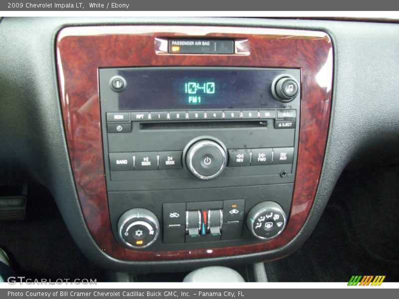 White / Ebony 2009 Chevrolet Impala LT