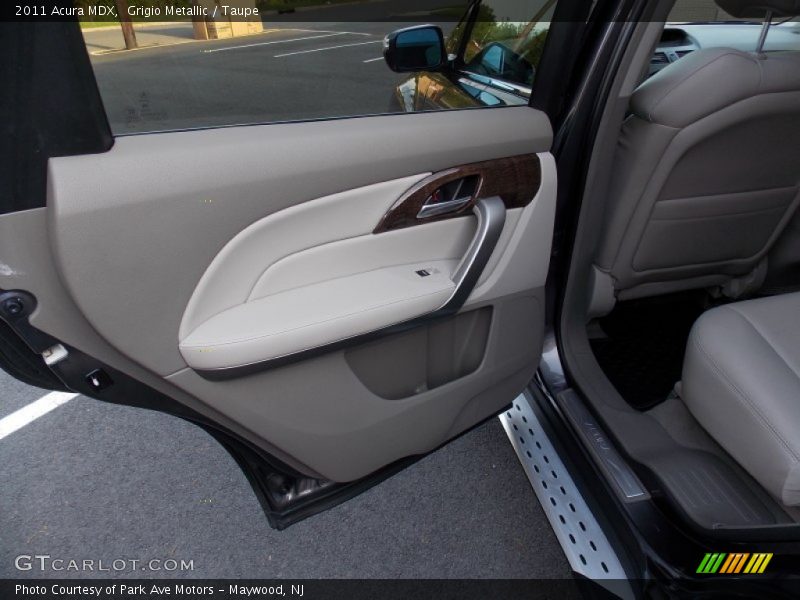Grigio Metallic / Taupe 2011 Acura MDX