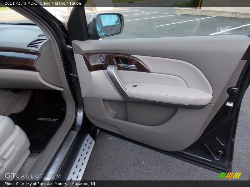 Grigio Metallic / Taupe 2011 Acura MDX