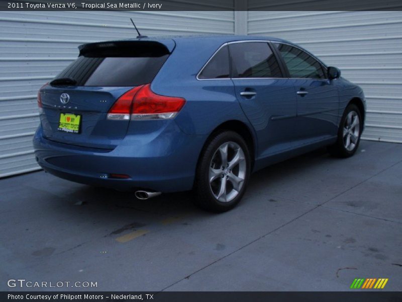 Tropical Sea Metallic / Ivory 2011 Toyota Venza V6