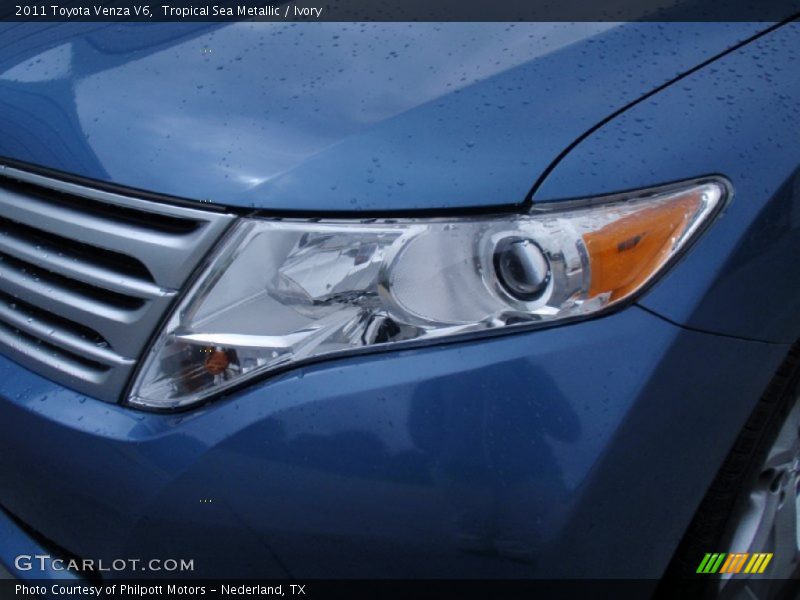 Tropical Sea Metallic / Ivory 2011 Toyota Venza V6