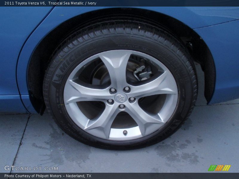 Tropical Sea Metallic / Ivory 2011 Toyota Venza V6