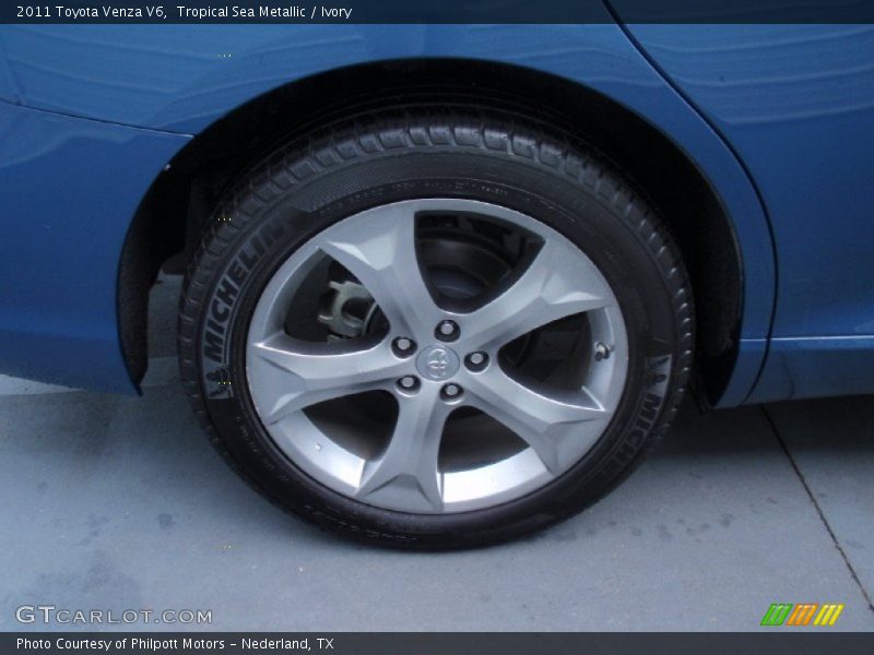 Tropical Sea Metallic / Ivory 2011 Toyota Venza V6