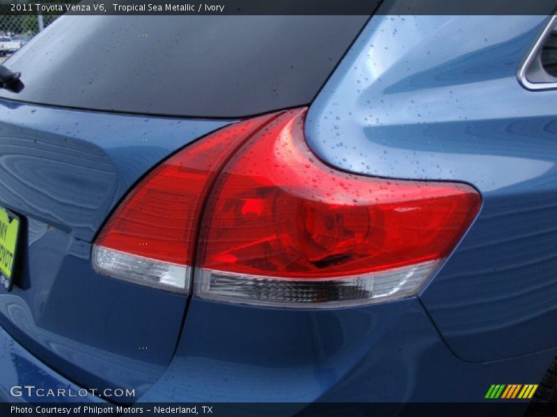 Tropical Sea Metallic / Ivory 2011 Toyota Venza V6