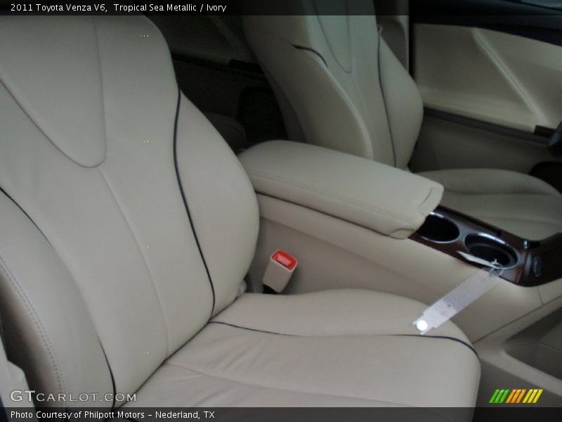 Tropical Sea Metallic / Ivory 2011 Toyota Venza V6