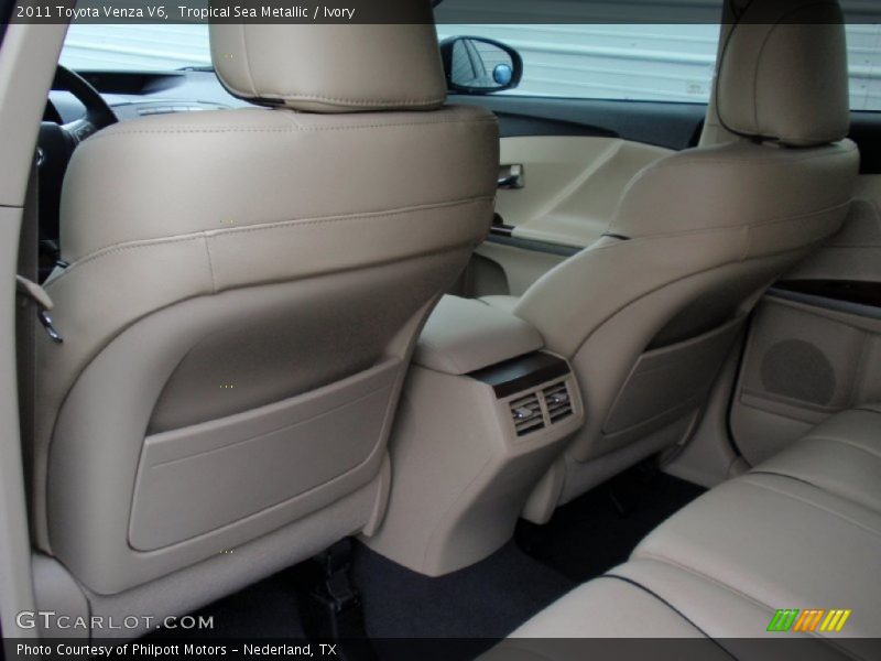 Tropical Sea Metallic / Ivory 2011 Toyota Venza V6