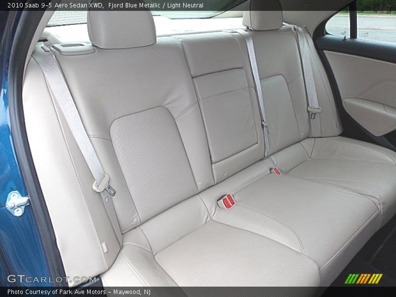 Rear Seat of 2010 9-5 Aero Sedan XWD