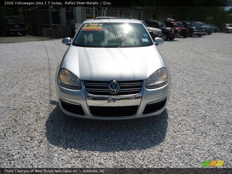 Reflex Silver Metallic / Grey 2006 Volkswagen Jetta 2.5 Sedan
