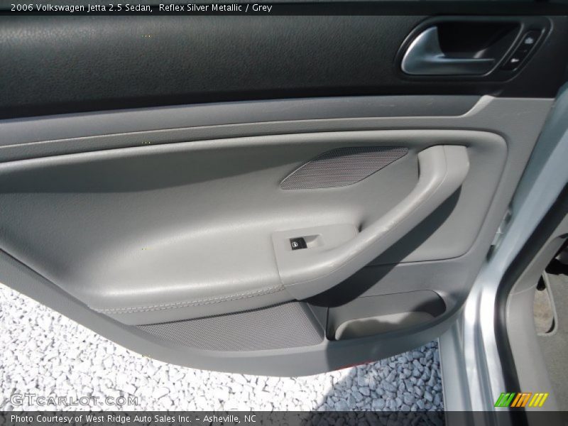 Reflex Silver Metallic / Grey 2006 Volkswagen Jetta 2.5 Sedan