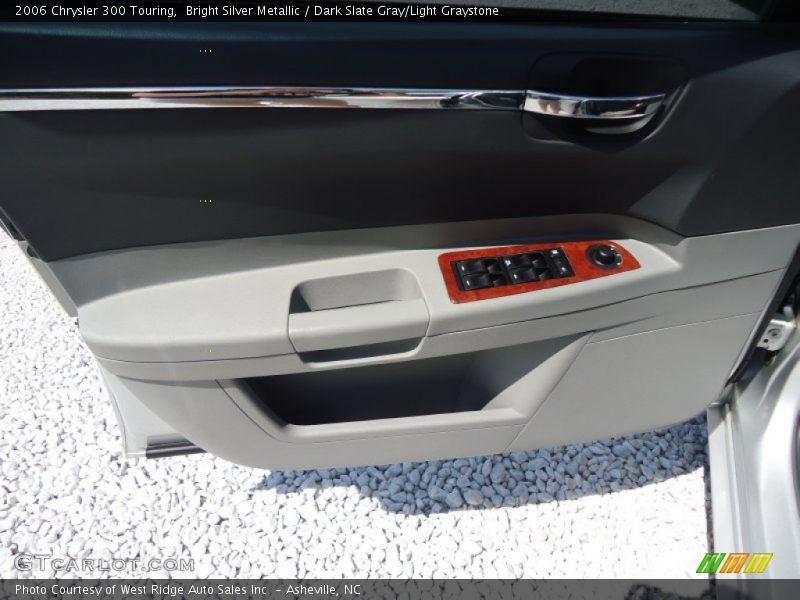 Bright Silver Metallic / Dark Slate Gray/Light Graystone 2006 Chrysler 300 Touring