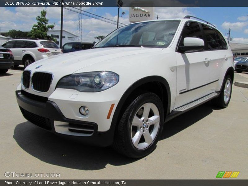 Front 3/4 View of 2010 X5 xDrive30i