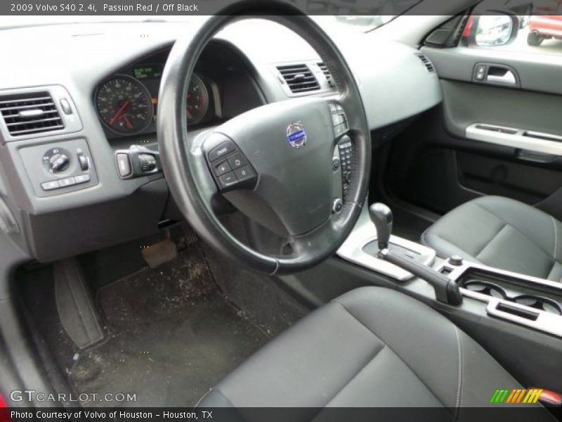  2009 S40 2.4i Off Black Interior