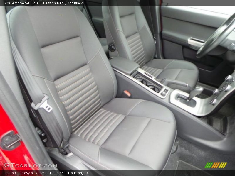 Passion Red / Off Black 2009 Volvo S40 2.4i