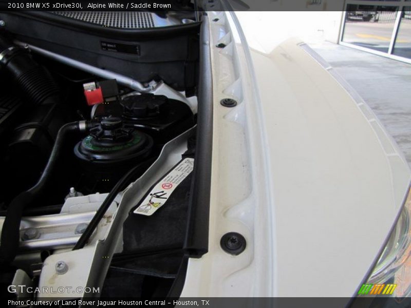 Alpine White / Saddle Brown 2010 BMW X5 xDrive30i