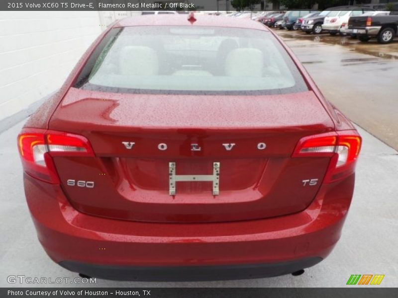 Flamenco Red Metallic / Off Black 2015 Volvo XC60 T5 Drive-E