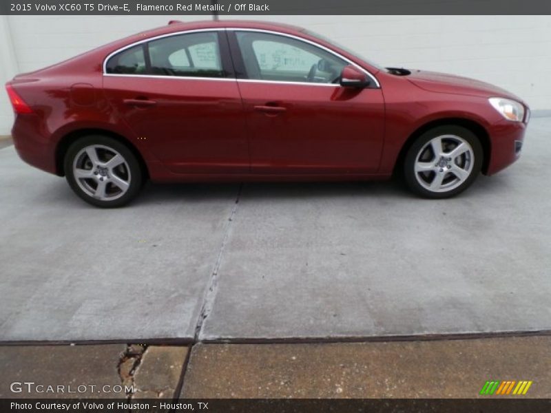 Flamenco Red Metallic / Off Black 2015 Volvo XC60 T5 Drive-E