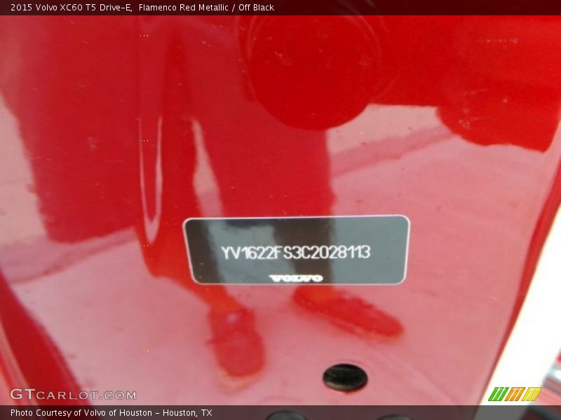 Flamenco Red Metallic / Off Black 2015 Volvo XC60 T5 Drive-E