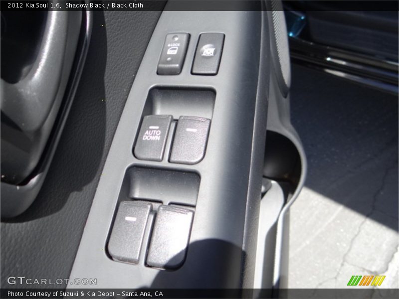 Shadow Black / Black Cloth 2012 Kia Soul 1.6