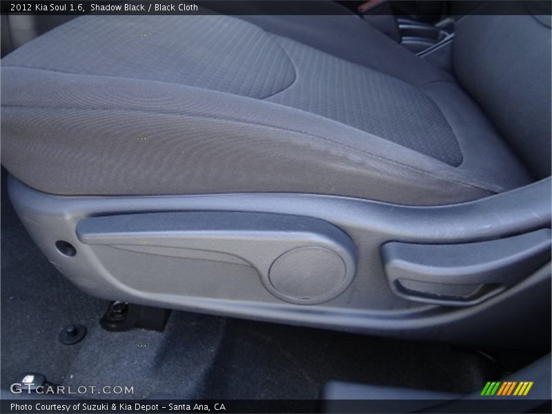 Shadow Black / Black Cloth 2012 Kia Soul 1.6