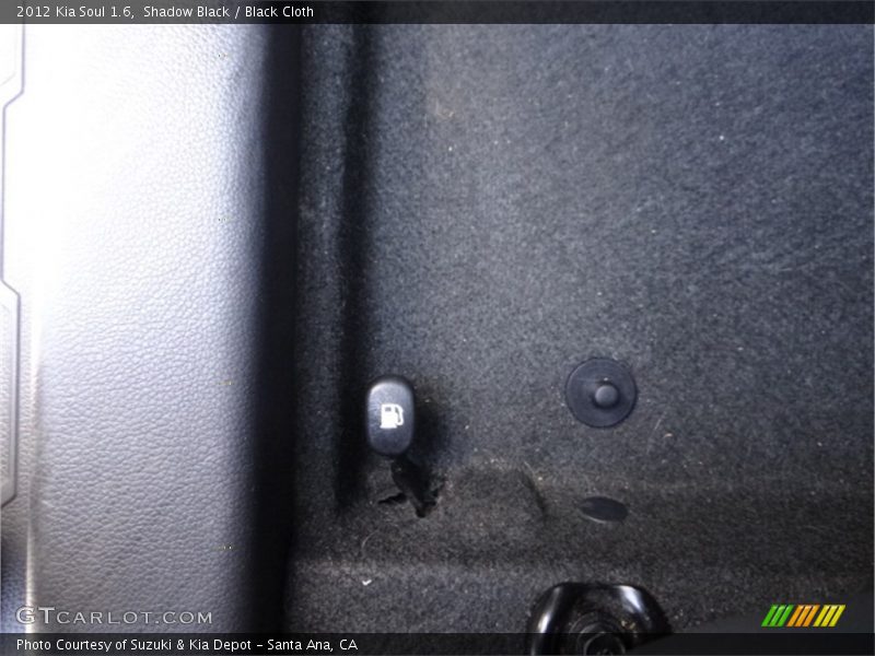 Shadow Black / Black Cloth 2012 Kia Soul 1.6