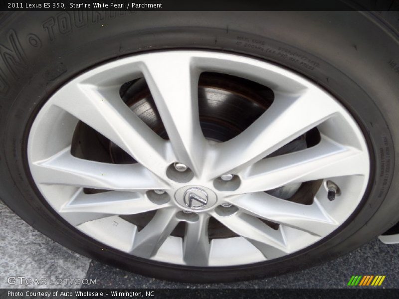 Starfire White Pearl / Parchment 2011 Lexus ES 350