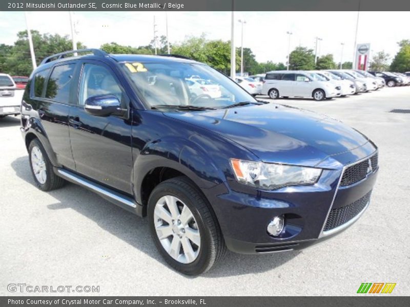 Front 3/4 View of 2012 Outlander SE