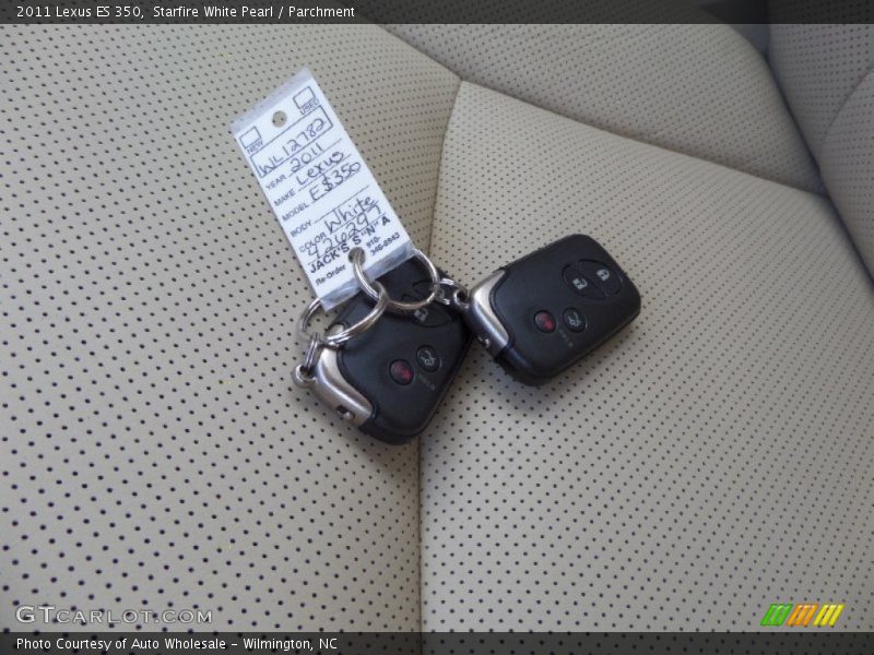 Starfire White Pearl / Parchment 2011 Lexus ES 350