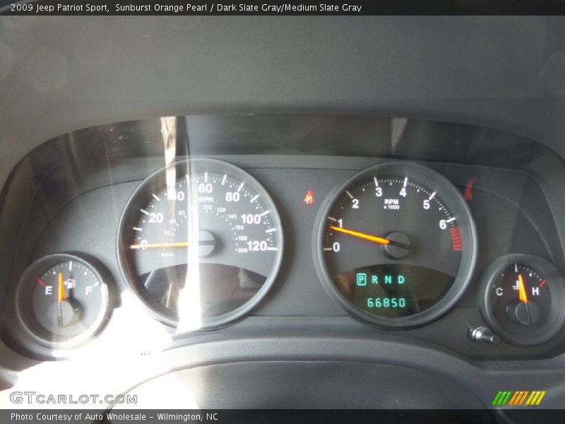 Sunburst Orange Pearl / Dark Slate Gray/Medium Slate Gray 2009 Jeep Patriot Sport