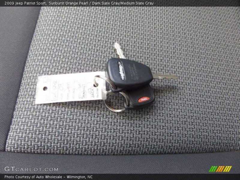 Sunburst Orange Pearl / Dark Slate Gray/Medium Slate Gray 2009 Jeep Patriot Sport