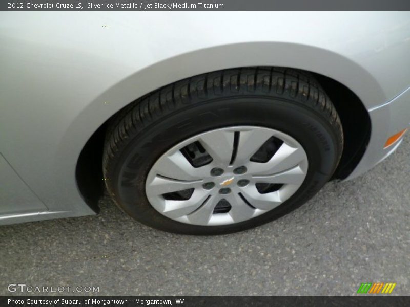 Silver Ice Metallic / Jet Black/Medium Titanium 2012 Chevrolet Cruze LS